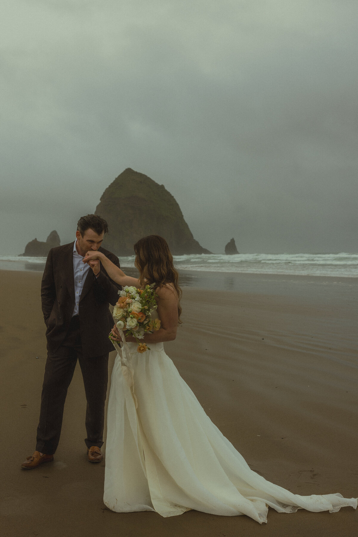 CannonBeachCouple-35