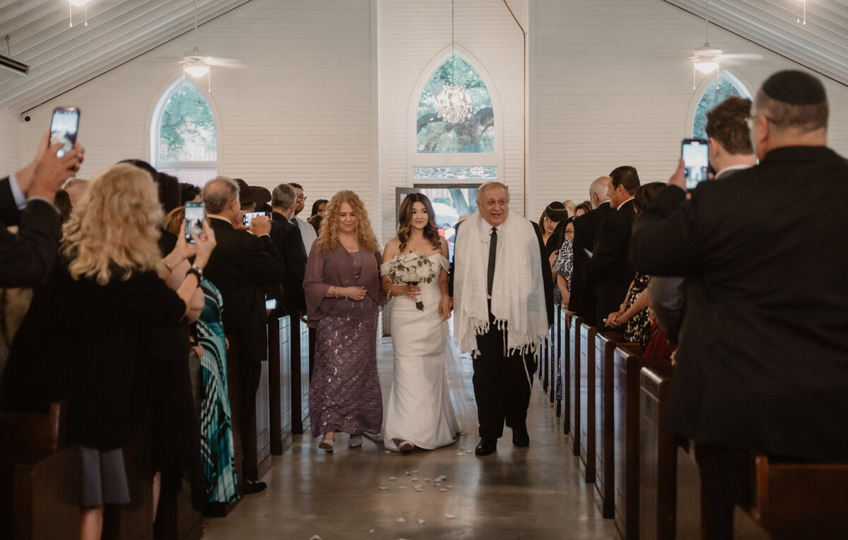 N&TWeddingPreviews-35