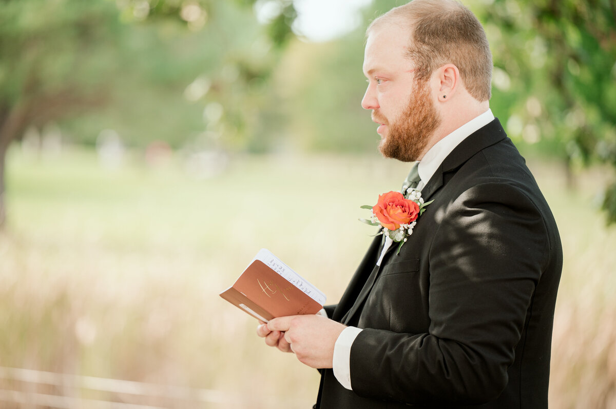 8294-Wedding at The Grands at Mulligans in Sartell Minnesota- Wedding Photographer Nicole Hollenkamp
