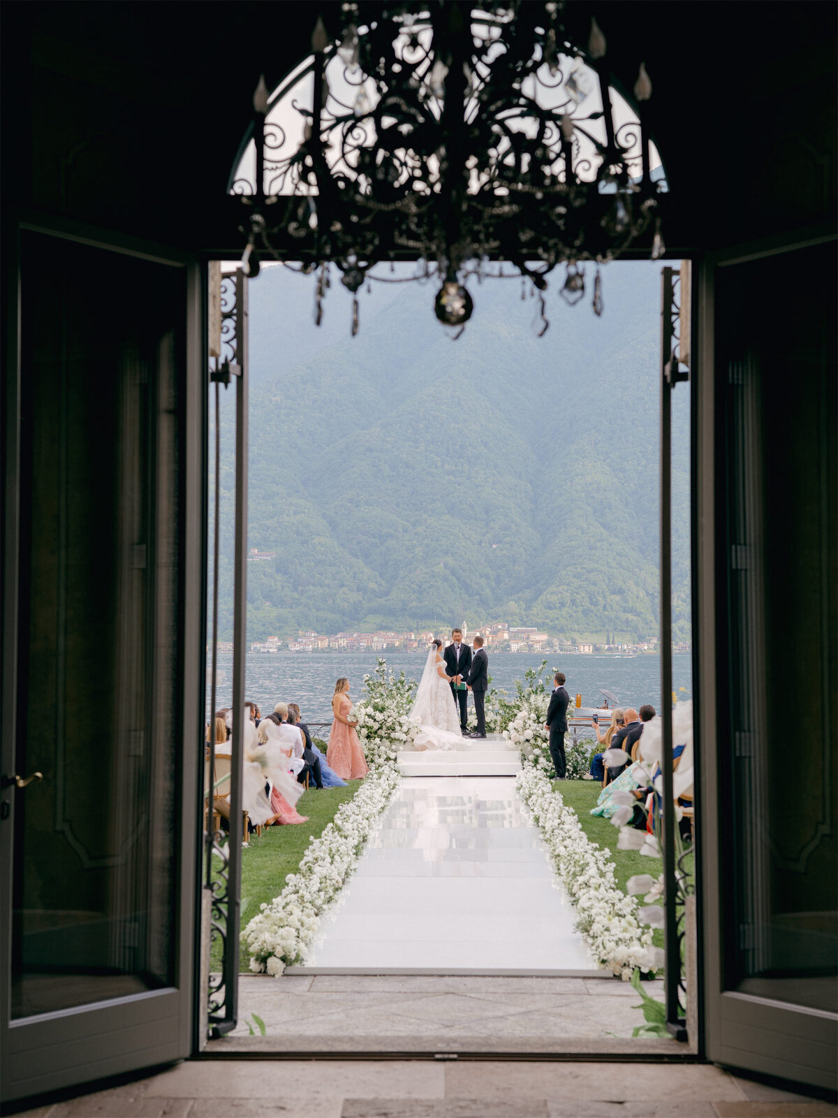 18-villa-balbiano-lake-como-wedding-max-owens-design