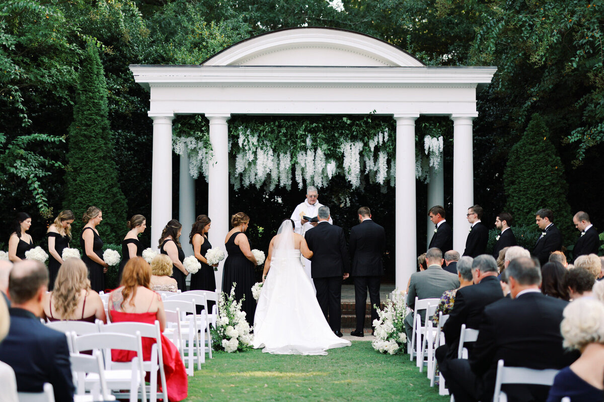 Stunning Outdoor Luxury Wedding in North Carolina 10