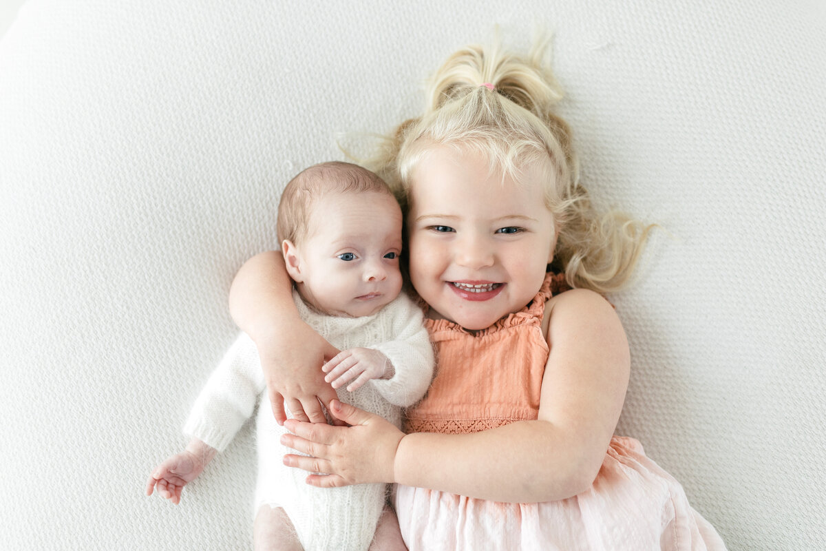Siblings newborn photoshoot in Hampshire studio