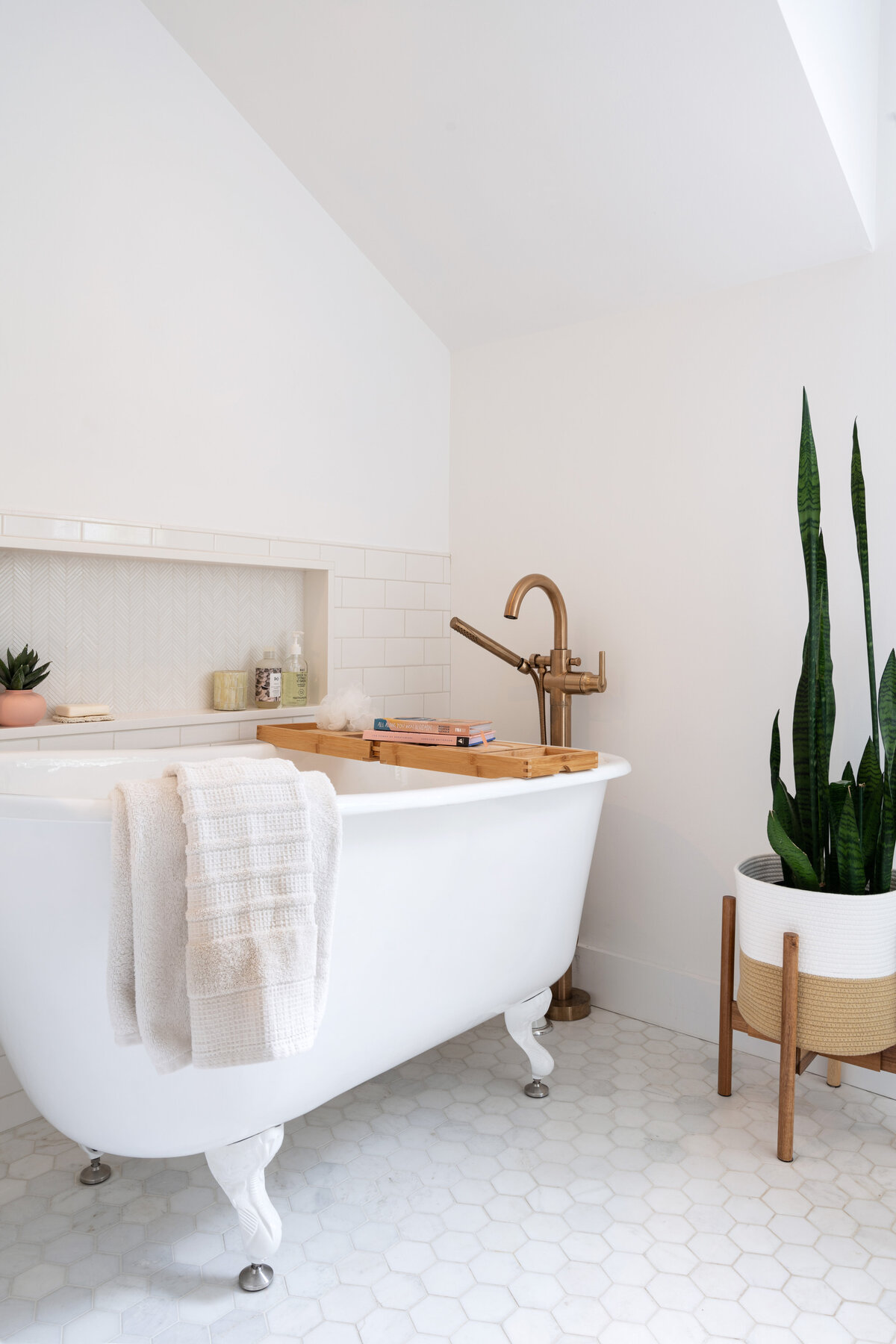 California Cool Sanctuary  | Liz Walton Home