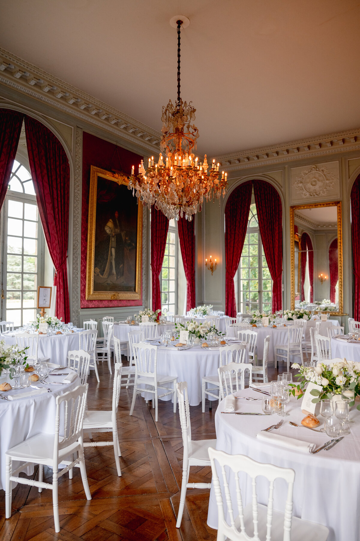 Mariage château de Champlâtreux Paris Photographe soirée salle dîner