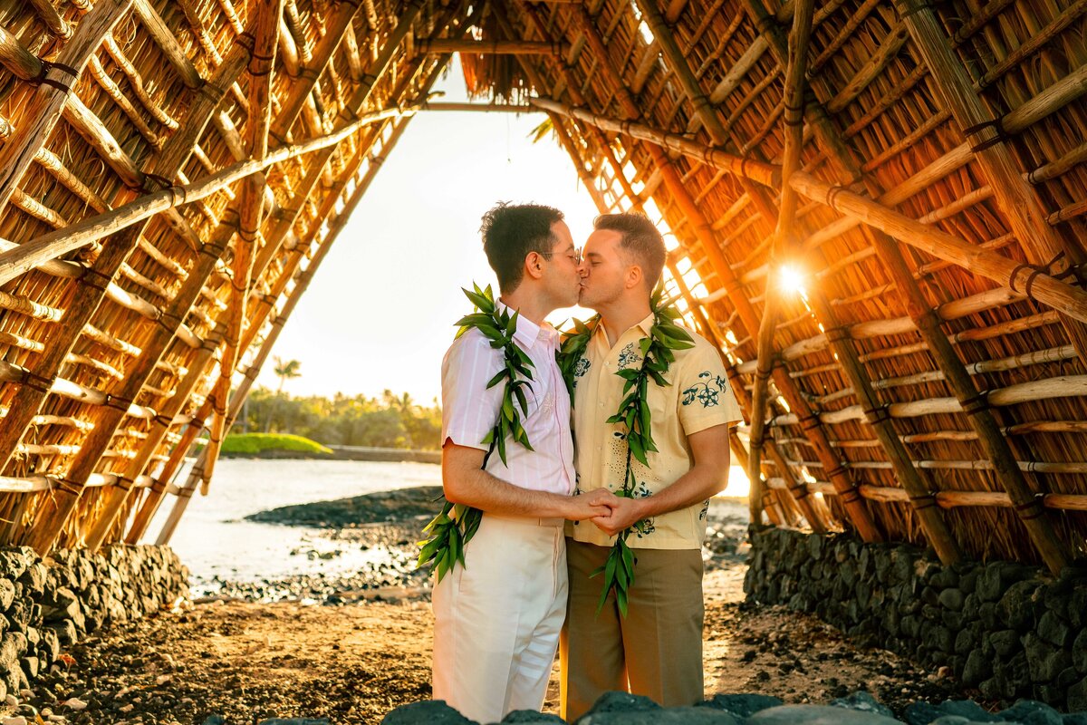 Hawaii_lgbtq-Elopement-137