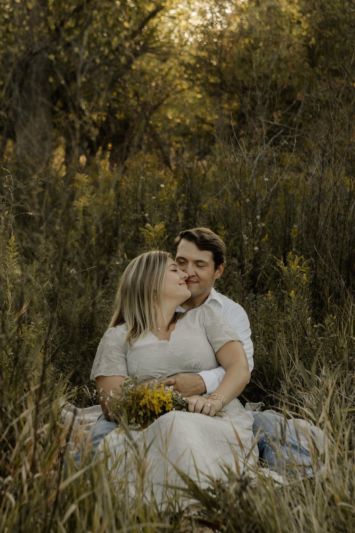 whimsical-wildflower-engagement-10