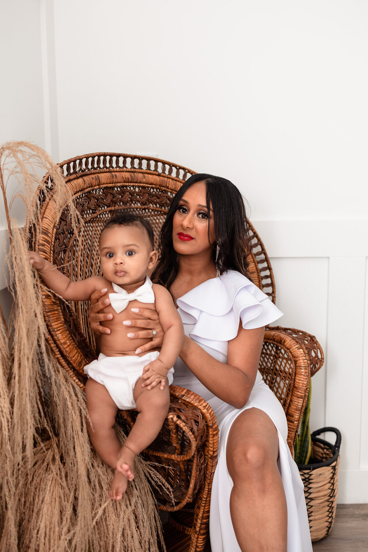 studio-family-session-richmond-parents-and-baby