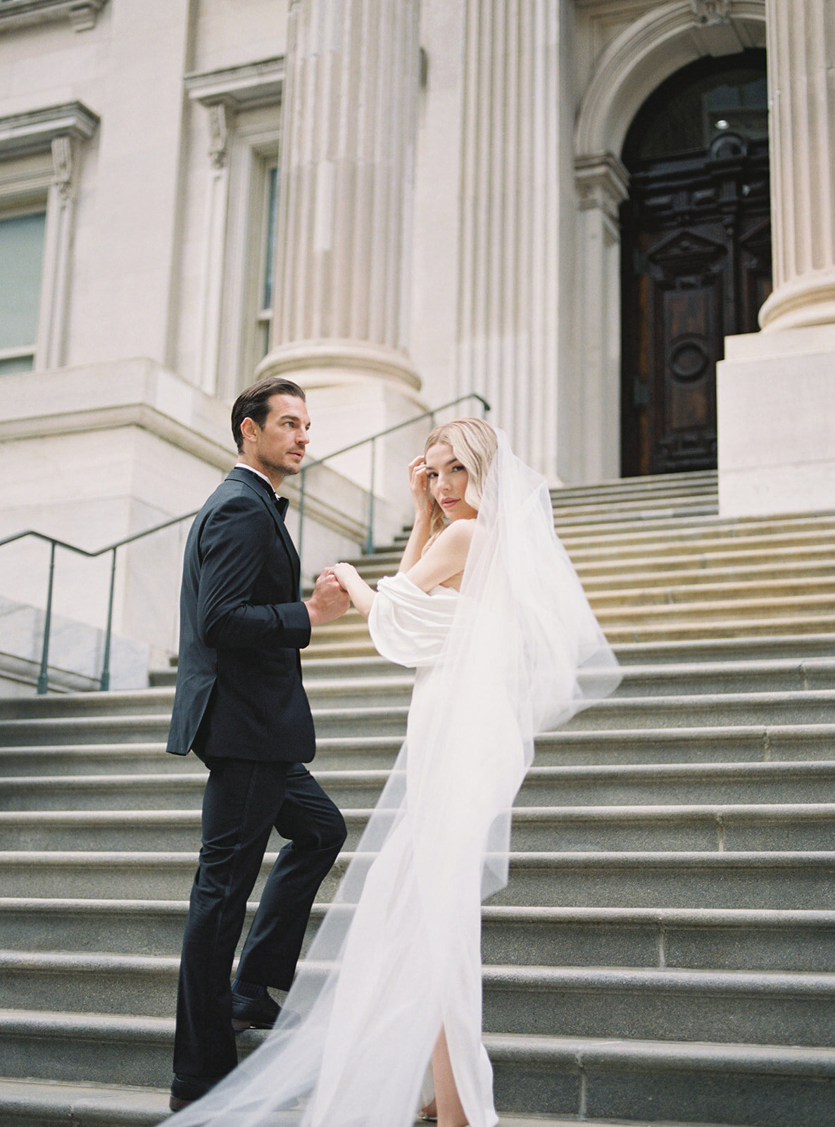 The Plaza Hotel - New York City - Elopement Wedding - Stephanie Michelle Photography - _stephaniemichellephotog - 0-R1-E006