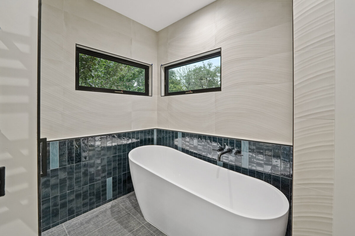1518 Thornton Road Houston, TX 77018 40