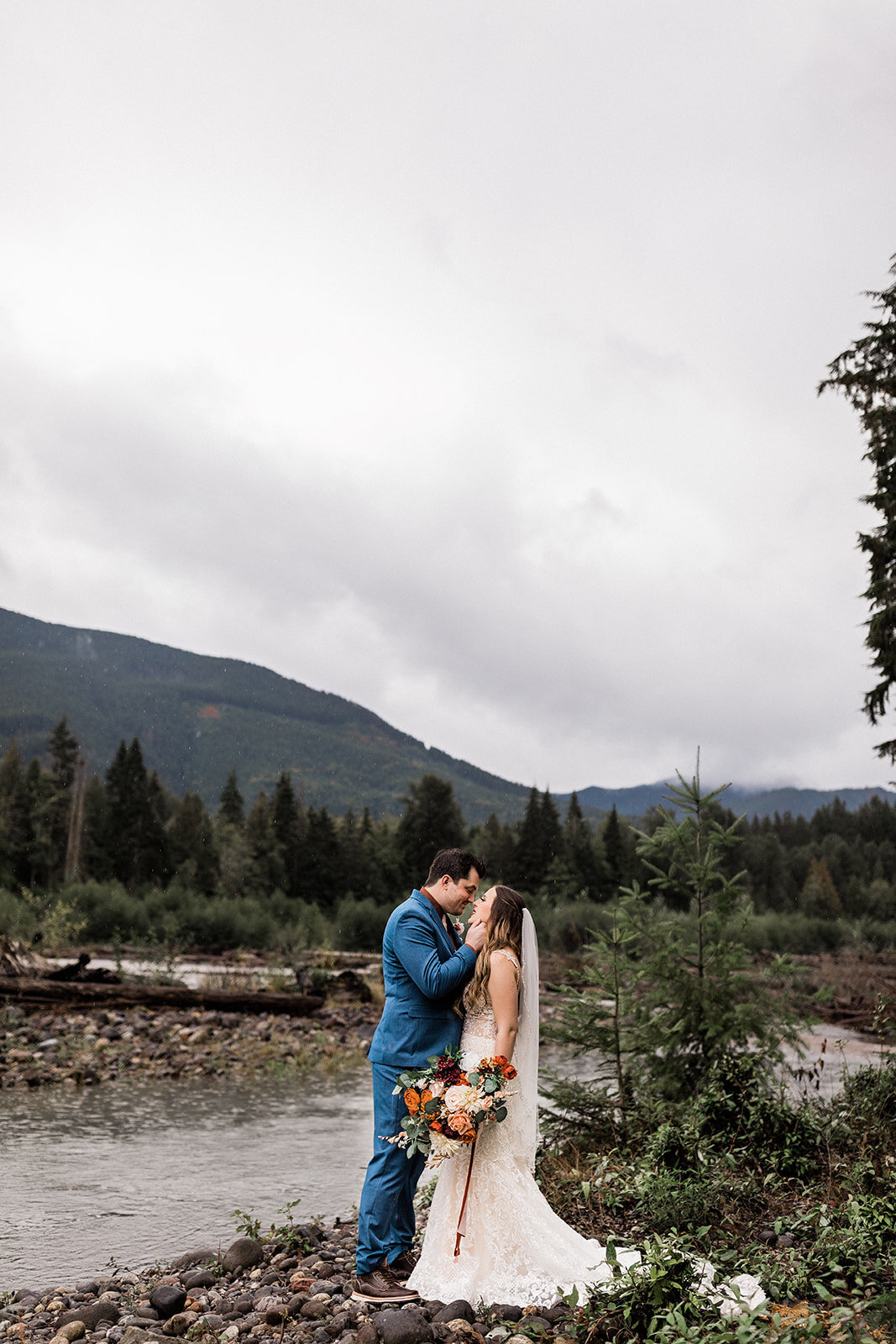 Rainy-Mount-Rainier-National-Park-Intimate-Wedding-69