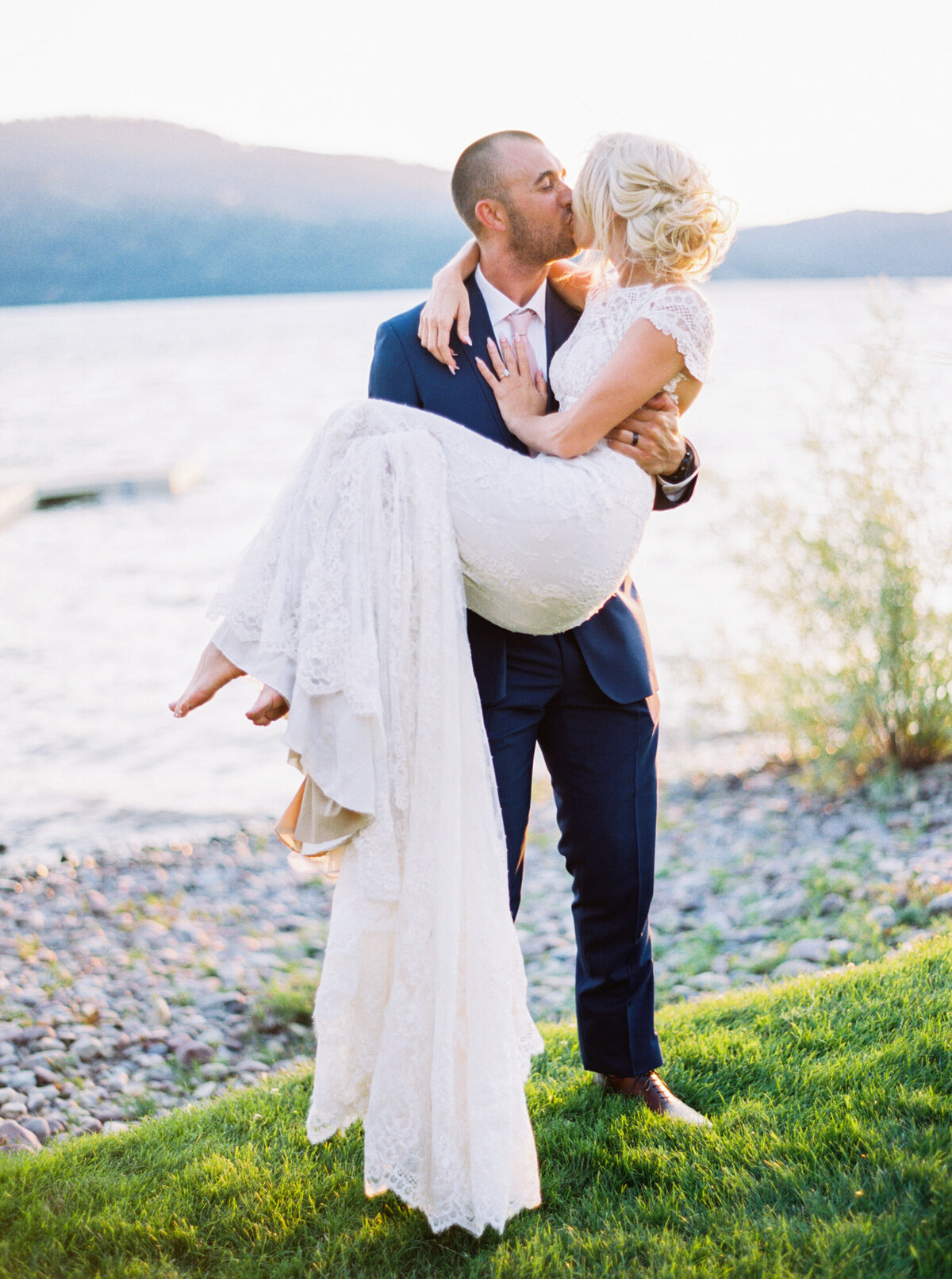 Mimi & Zach | Whitefish, Montana | Mary Claire Photography | Arizona & Destination Fine Art Wedding Photographer