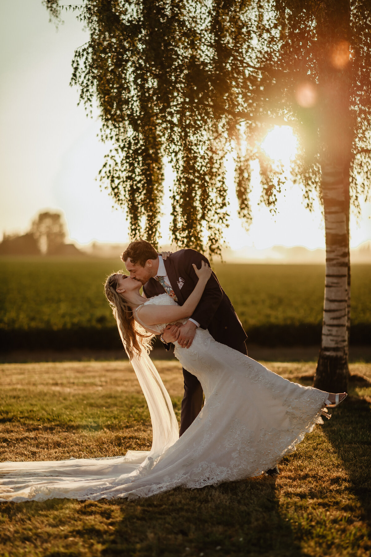 Saltbox_Barn_On_Fir_Island_Wedding_402