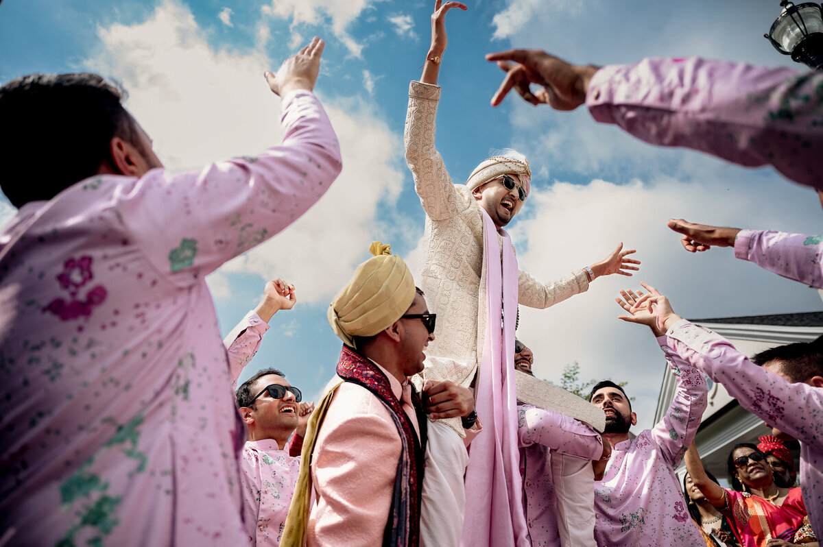 Ishan Fotografi specializes in Gujarati wedding photography, contact today!