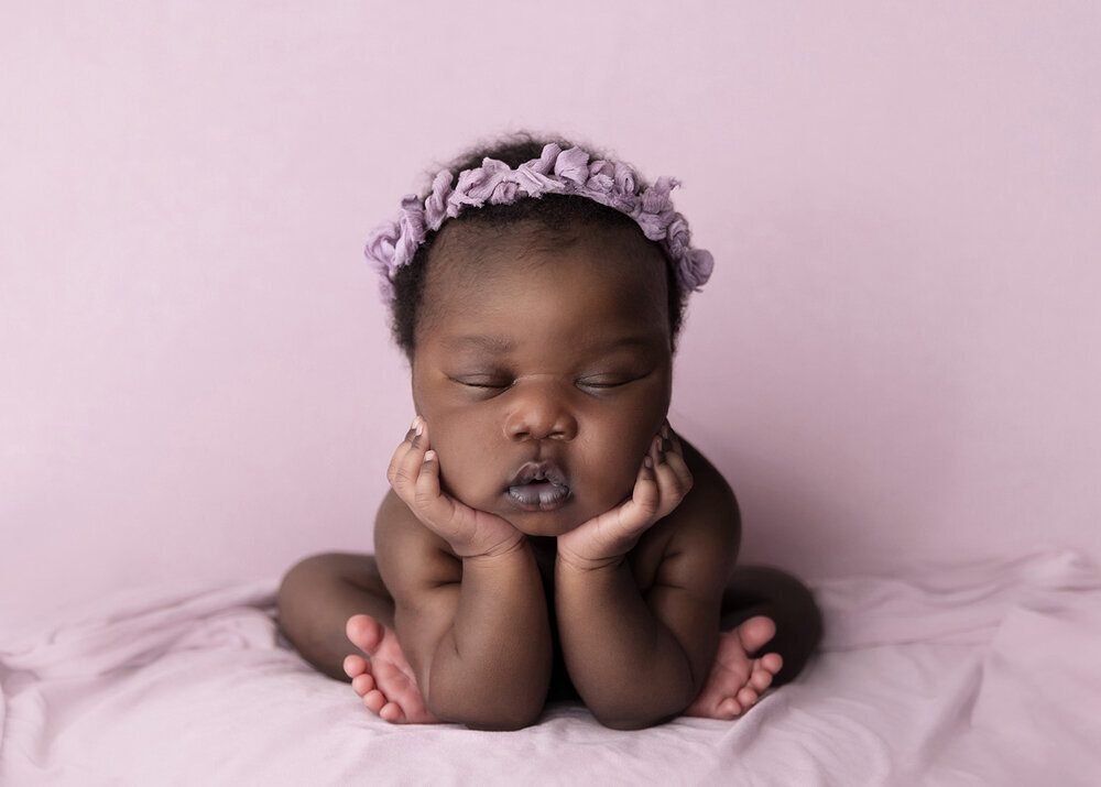 NEWBORN_BABYGIRL_PURPLELILACPINKFROGGYPOSEBOWSHEADBAND