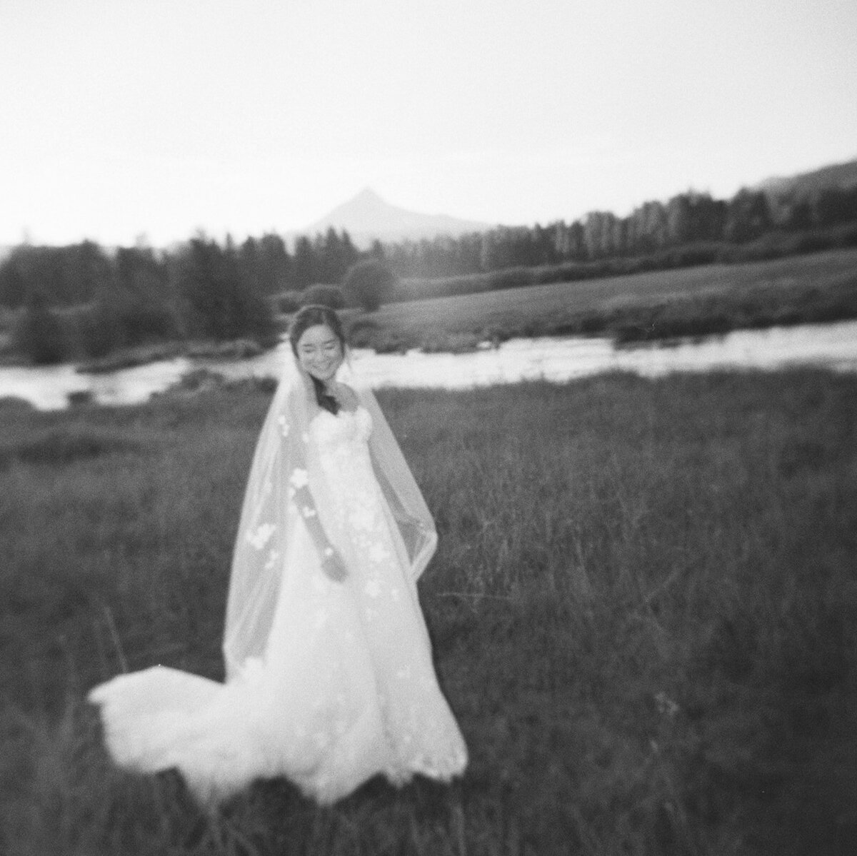 andrew-tiffany-couples-portraits-olive-and-oath7