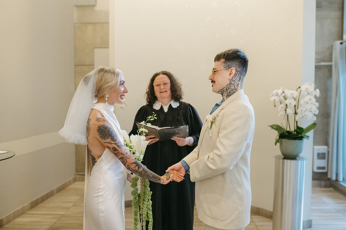 toronto-city-elopement-city-hall-edgy-nontradional-thedrake-rainy-day-cool-alternative-019