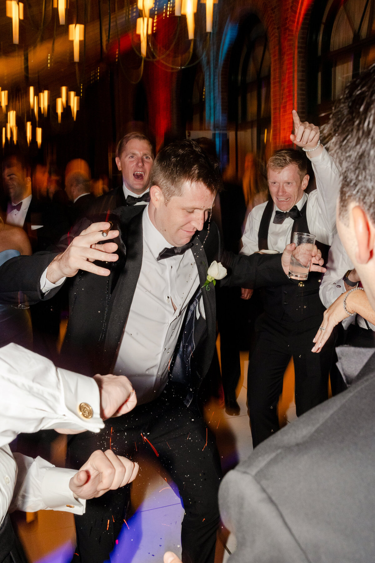 SSP-Sarah-Nicholas-Wedding-SneakPeek-200