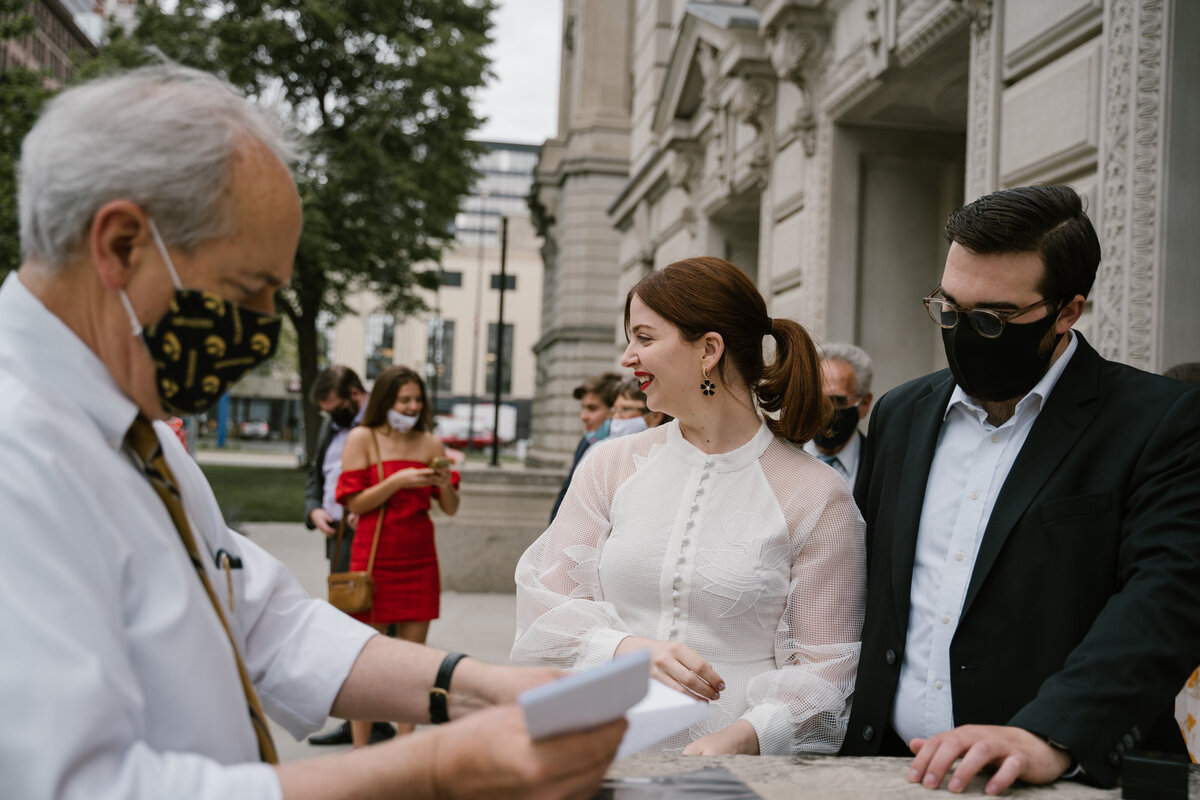 downtown-des-moines-courthouse-elopement-02