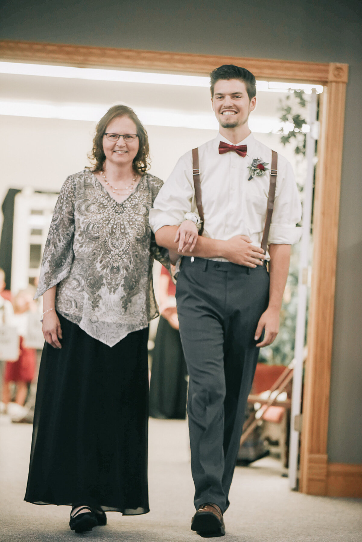 wedding ceremony | Iowa wedding photographer | Iowa Photographer | Playlife | Cedar Rapids | Iowa City | Kalona | Alaynna Ann Schwartz-25