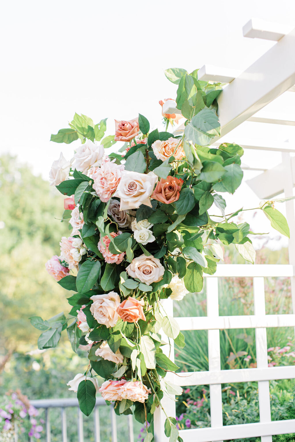 Meadowlark Botanical Garden Wedding Photos | Adela Antal Photography