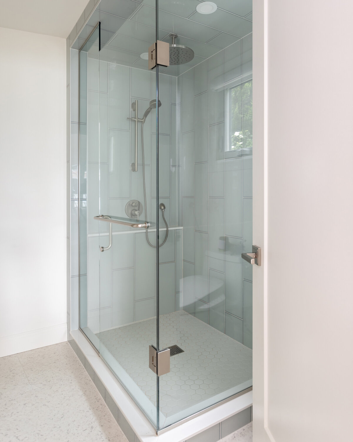 KatCo_Interiors-LakeHouse-Ensuite-03