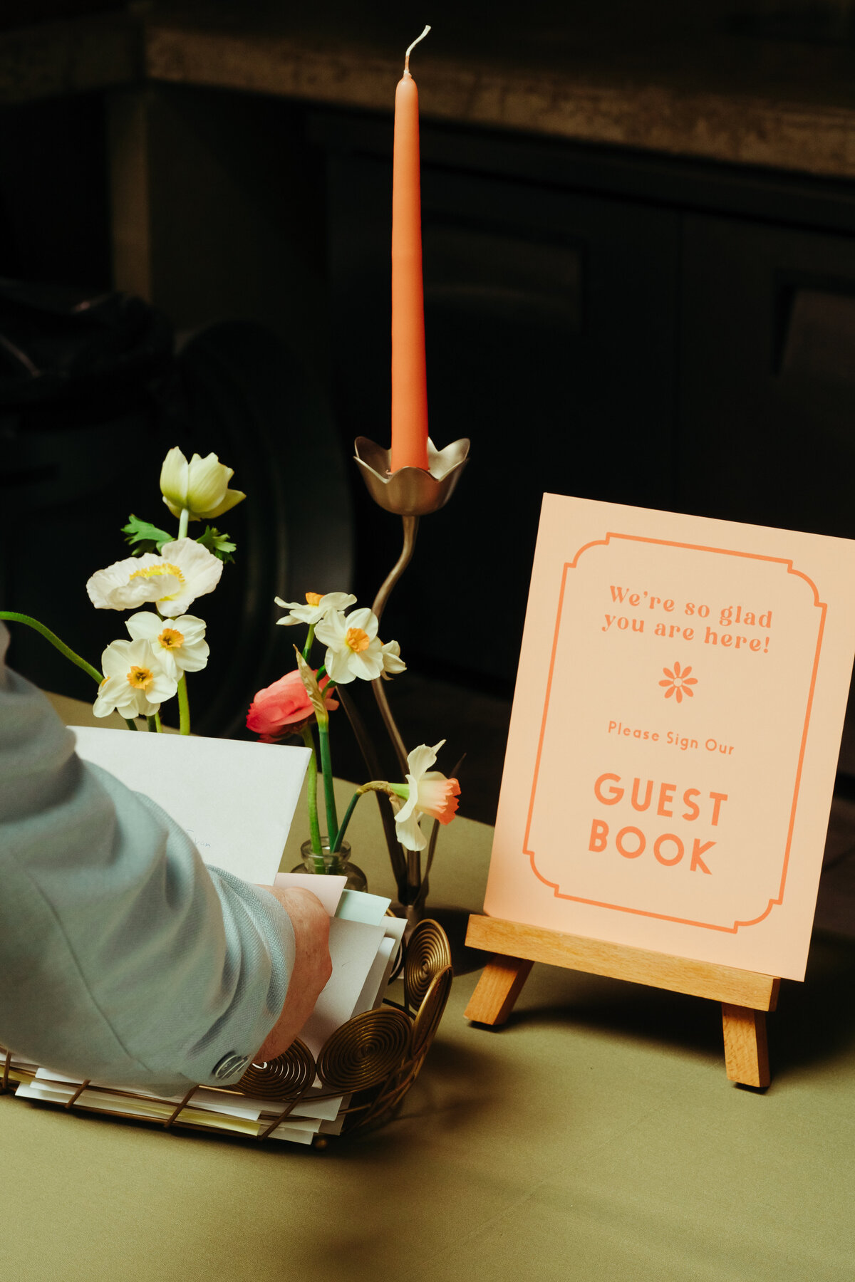 EE-MAASBuildingPhillyWedding-JacksonGrant-150