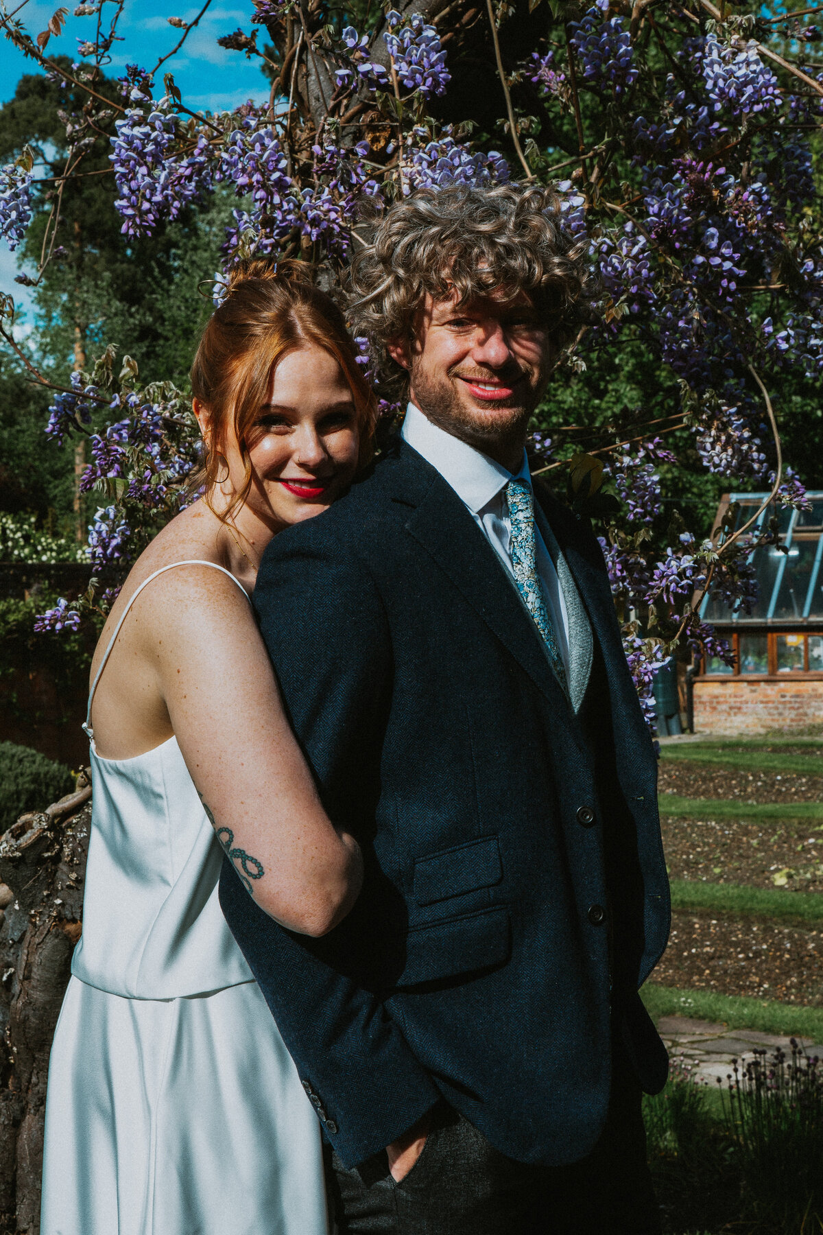 small intimate wedding at the olde bell, Hurley