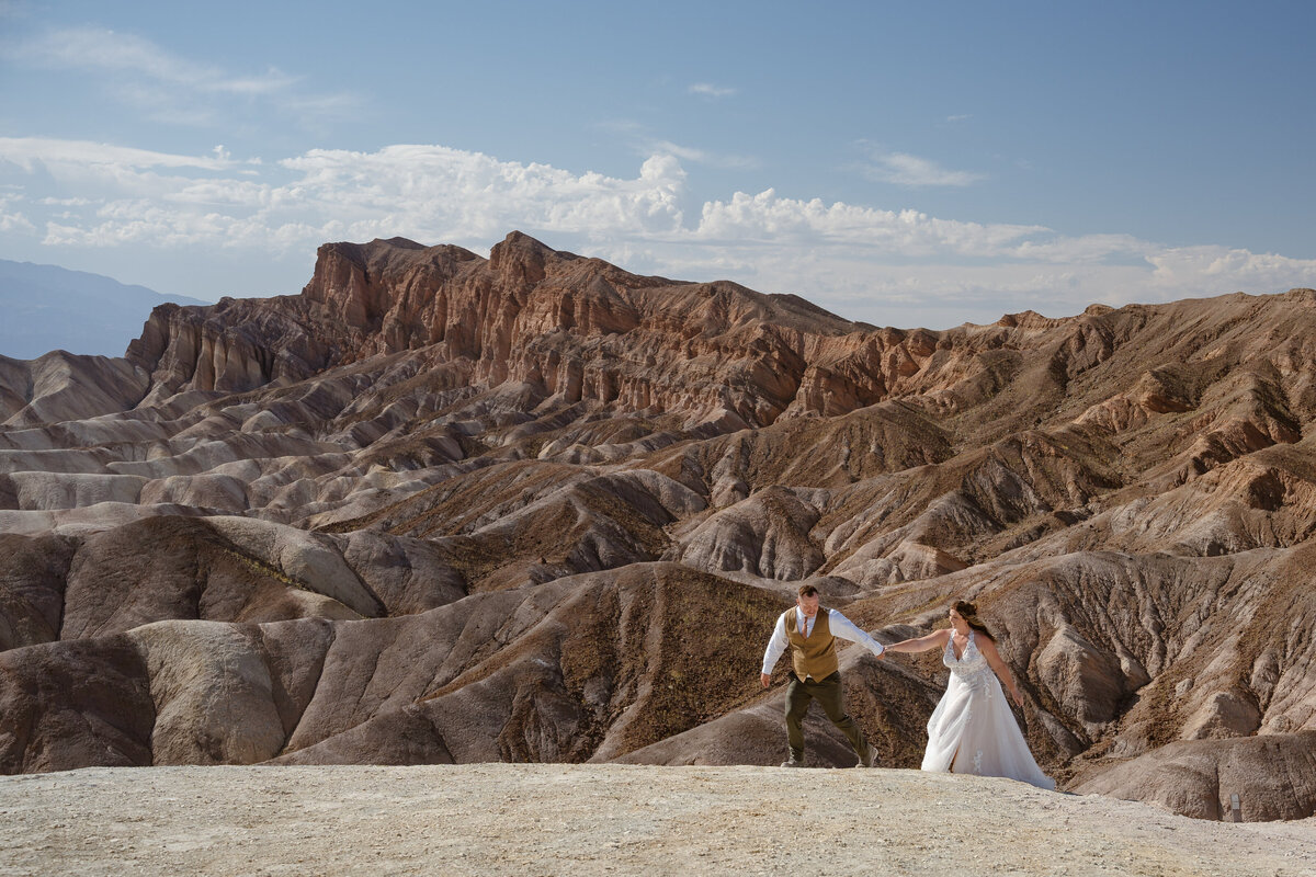 Death-Valley-National-Park-Elopement-Photos-12