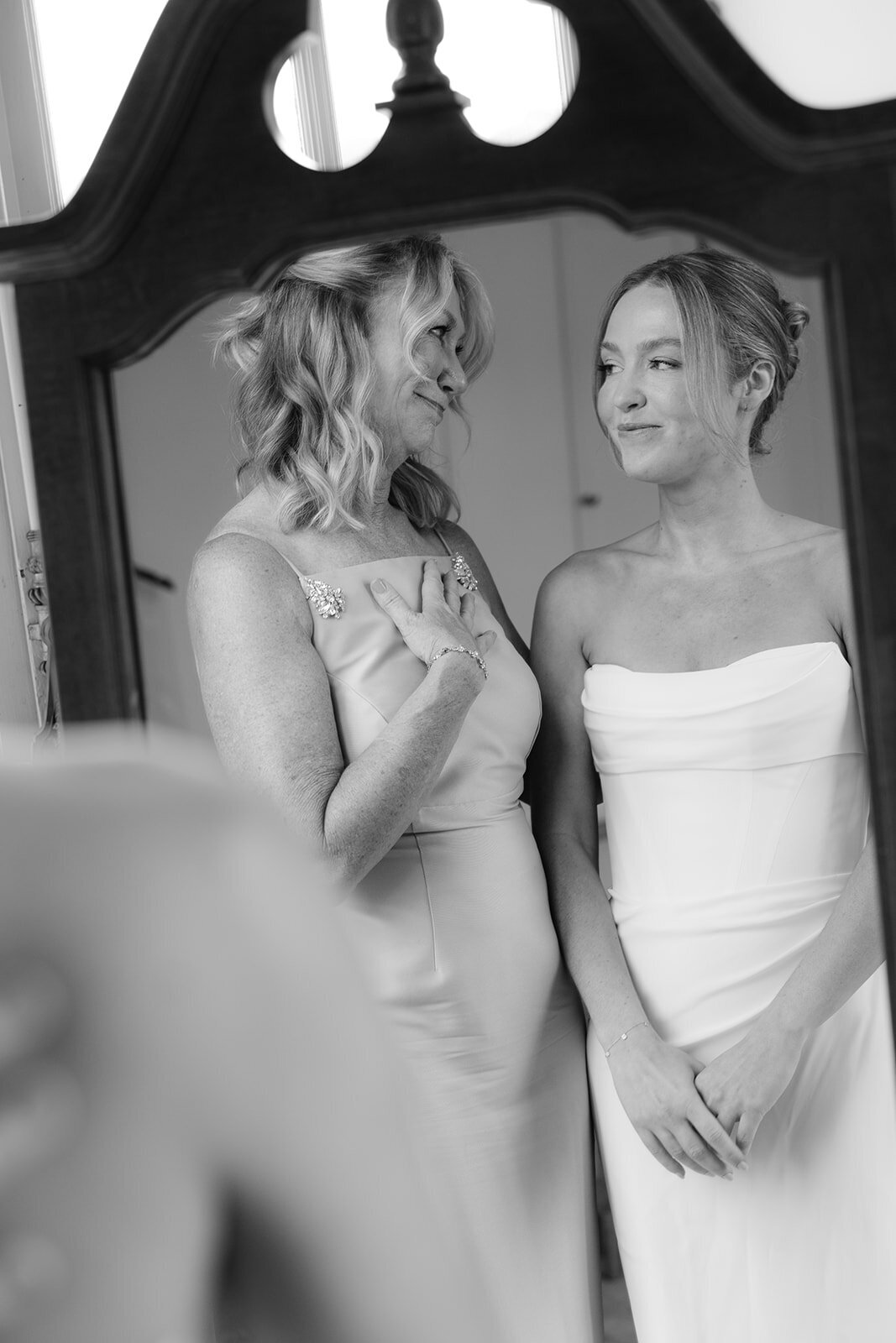 mother-daughter-wedding-photography-ri