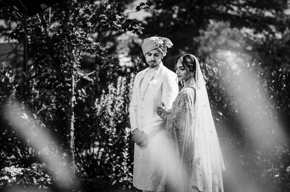 Compare prices for Indian wedding photography in NJ & NYC. Contact Ishan Fotografi for a photography quote.