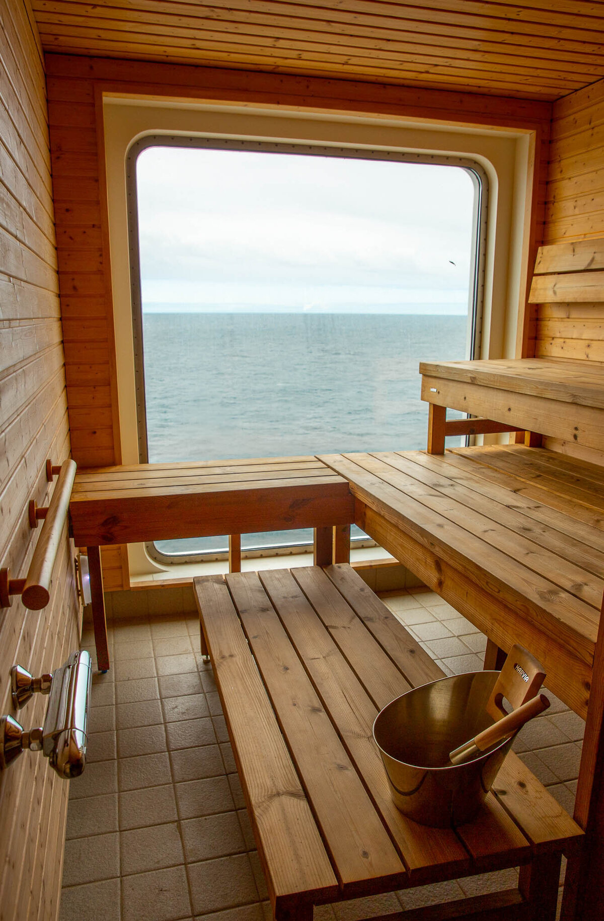 The Sauna, Sylvia Earle, Pia Harboure-2