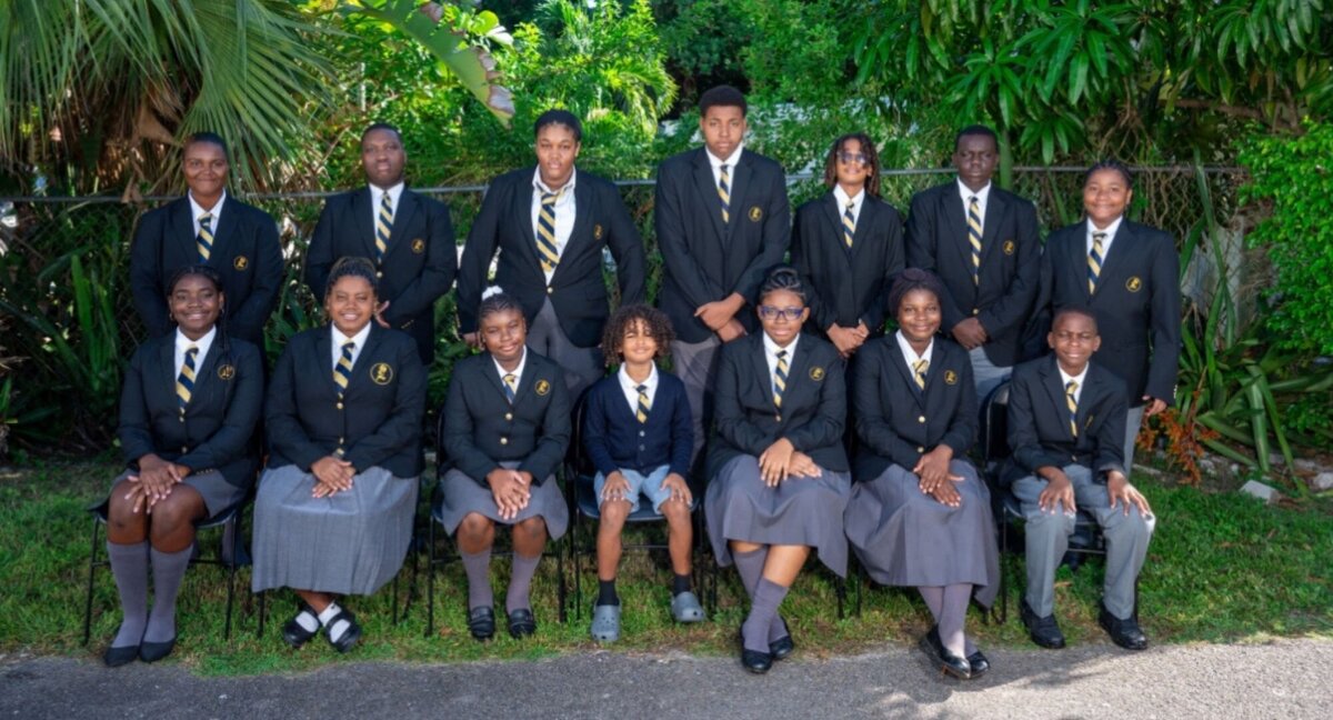 students-bahamas-global-academy-home (4)