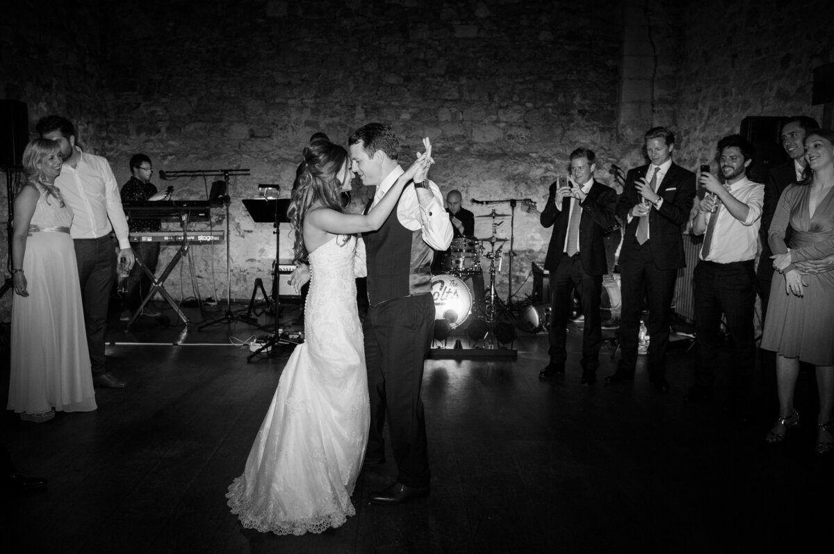 Notley-Abbey-wedding-photography-1111-2