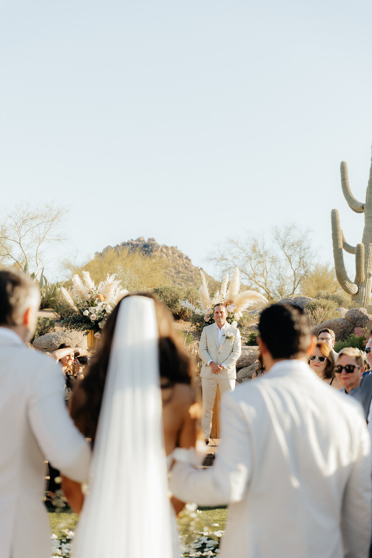 Troon-North-Country-Club-Boho-Inspired-Scottsdale-Arizona-Wedding-17