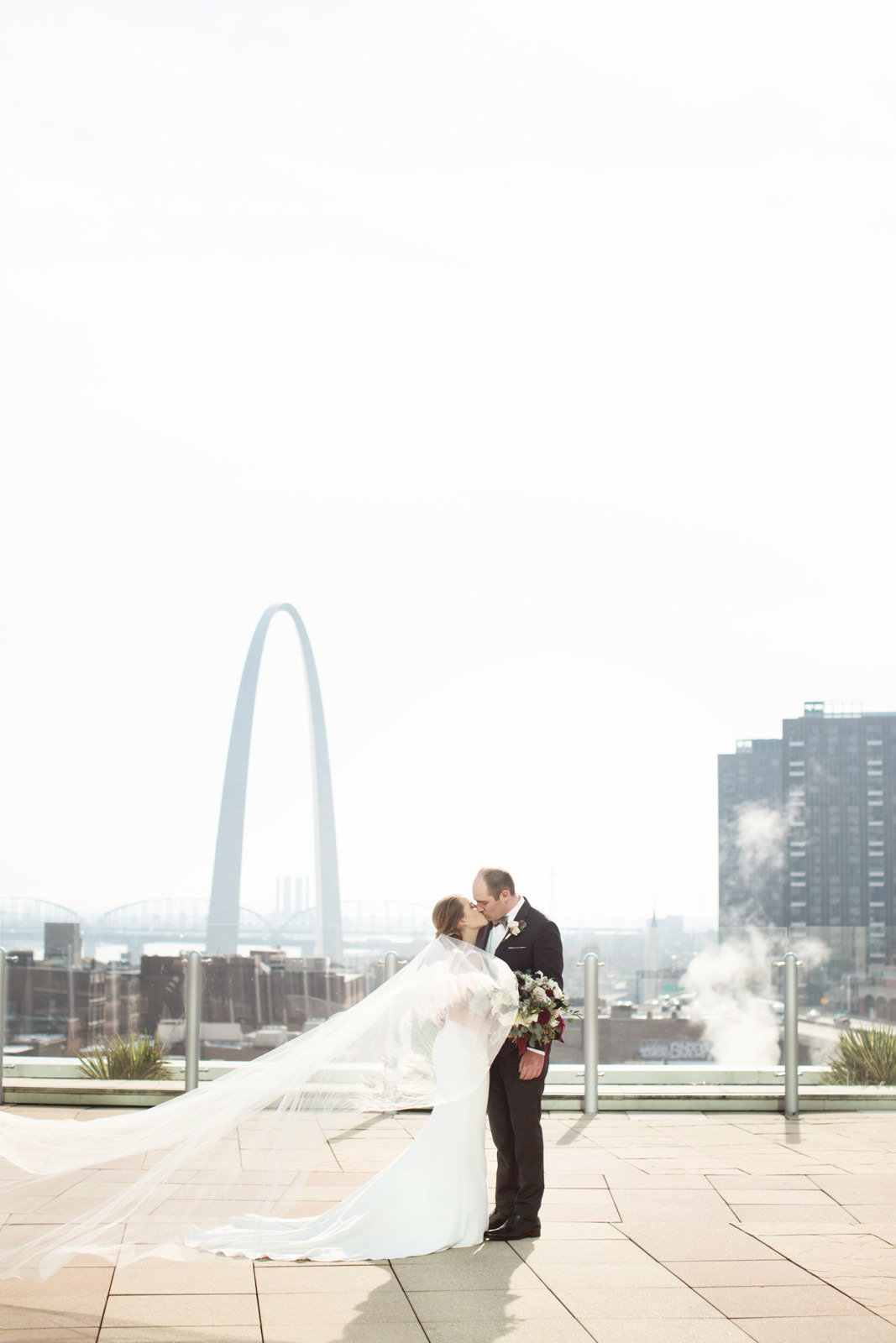 Saint Louis wedding photography L Photographie Old Cathedral Vue at 612 North fall wedding 18