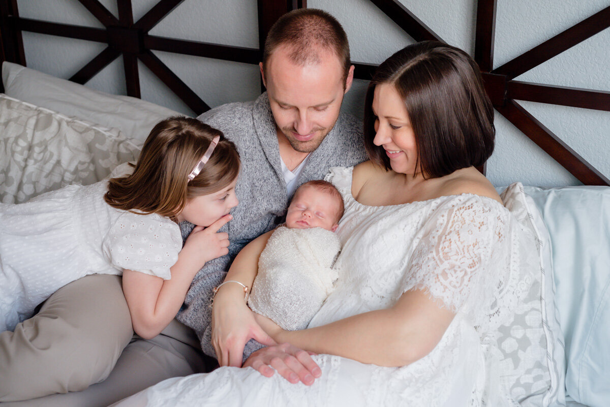 highlands-ranch-new-baby-in-home-session-family