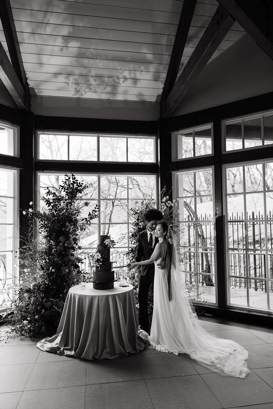Danielle-Aisling_New_York_City_Central_Park_Boathouse_Wedding-176