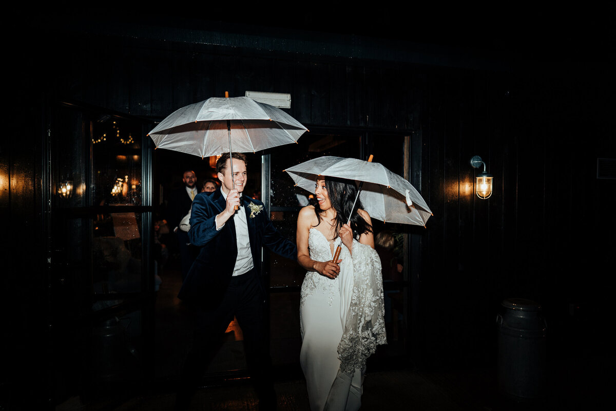 Silchester_Farm_Wedding_Kirsty_Bowen_Photography-087