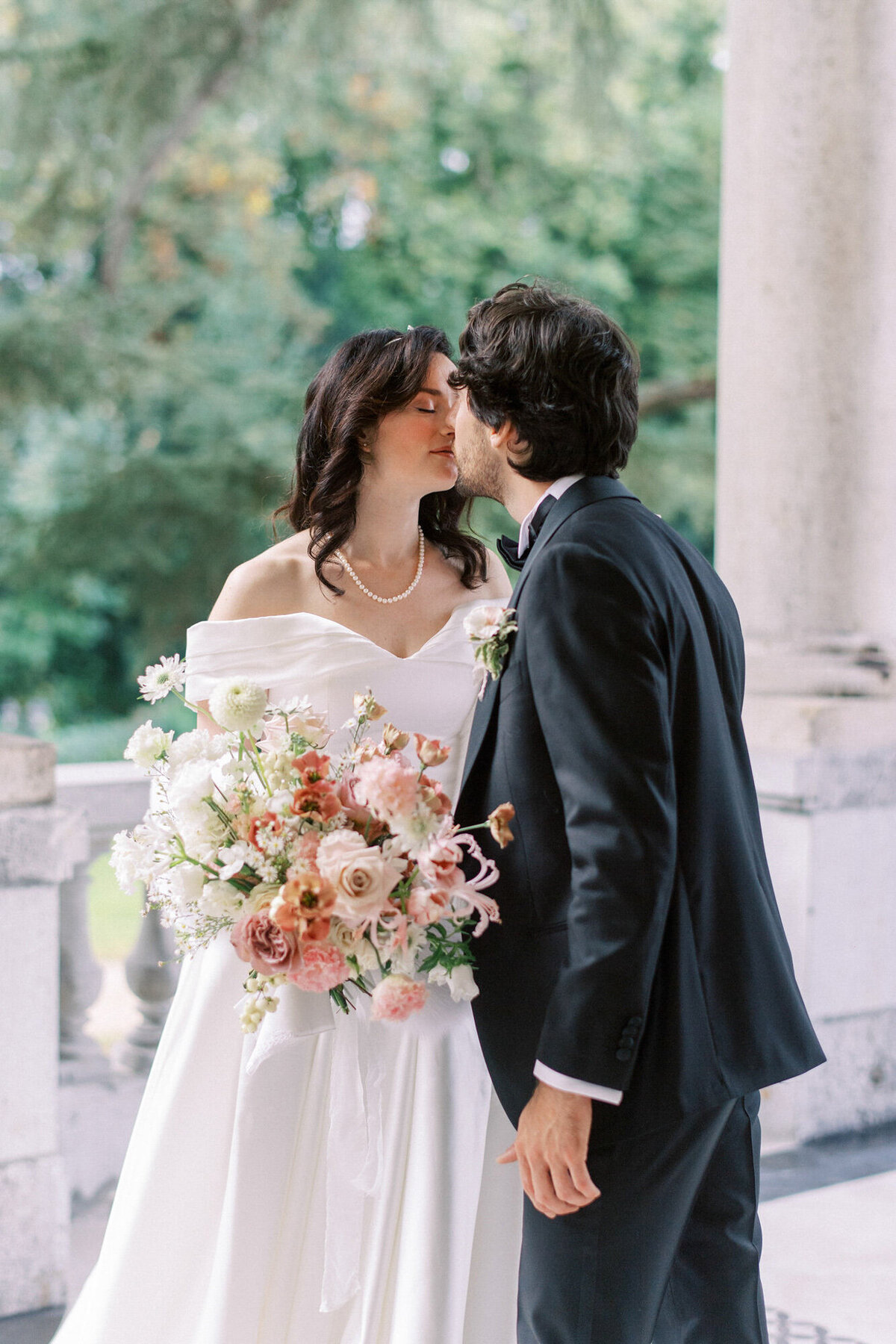 Maïlys Fortune Photography Husband Wife Wedding Weddings Photography France Switzerland Italy Timeless Dreamy Imagery Bilingual French English Destination Weddings Destination Wedding Provence French Riviera Paris Lake Como Tuscany77