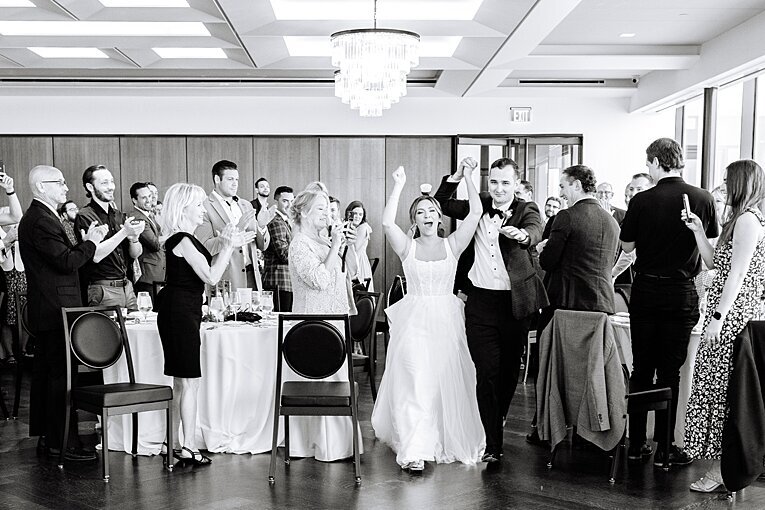 The-War-Memorial-Grosse-Pointe-Farms-detroit-Michigan-wedding-photographer_0025