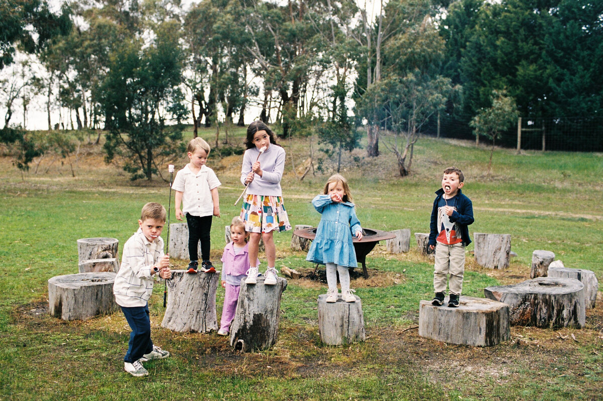 Grayson's-estate-extended-family-photoshoot-on-film-2