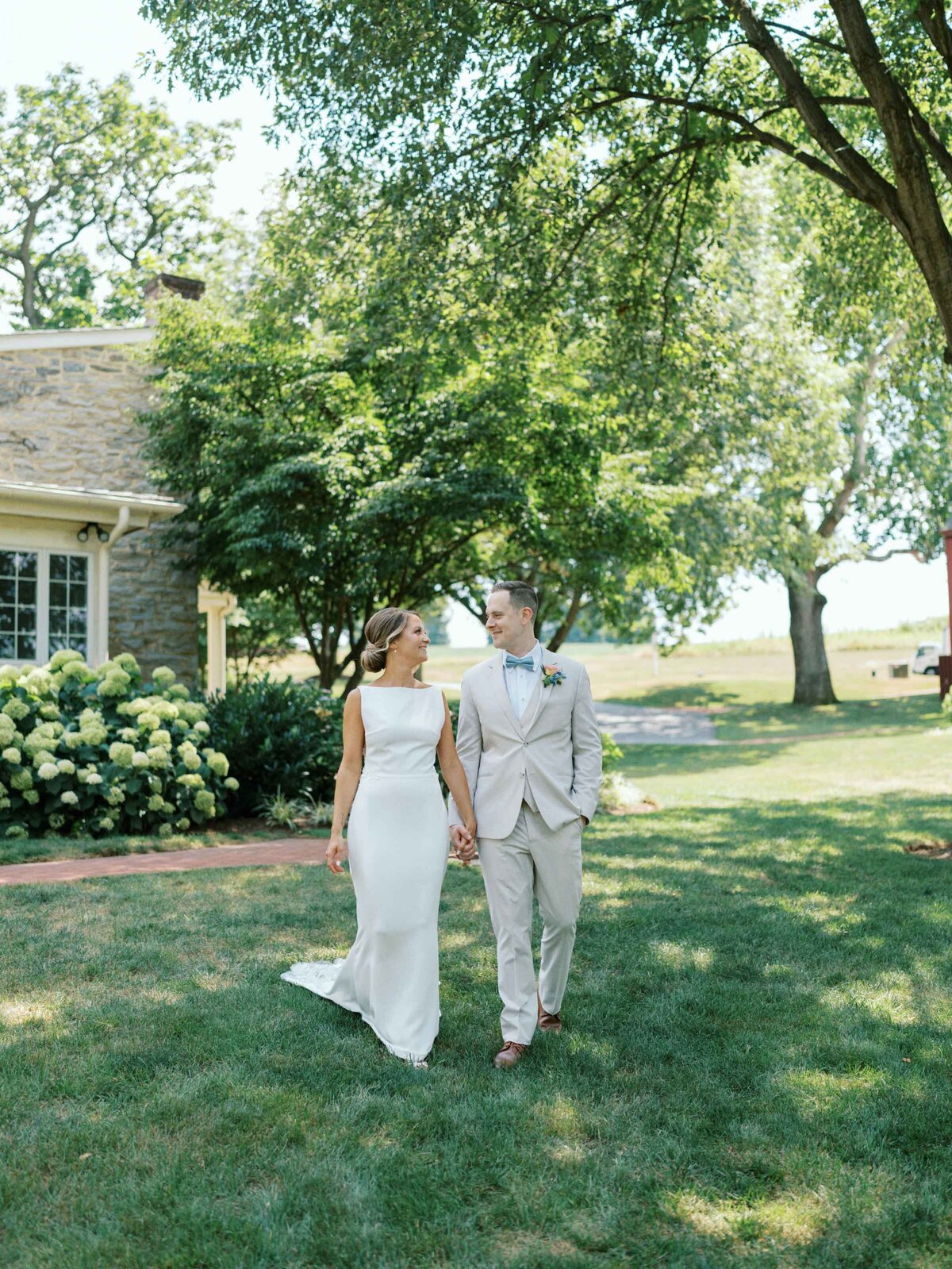 farm-at-eagles-ridge-lancaster-wedding-040