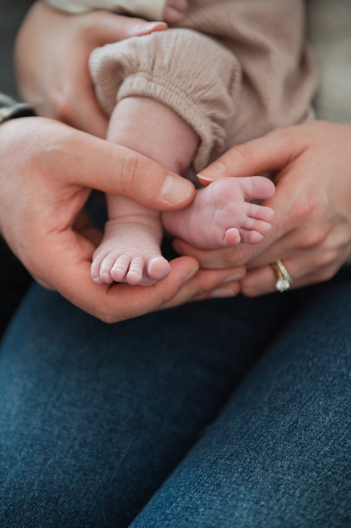 mississauga newborn photographer 29