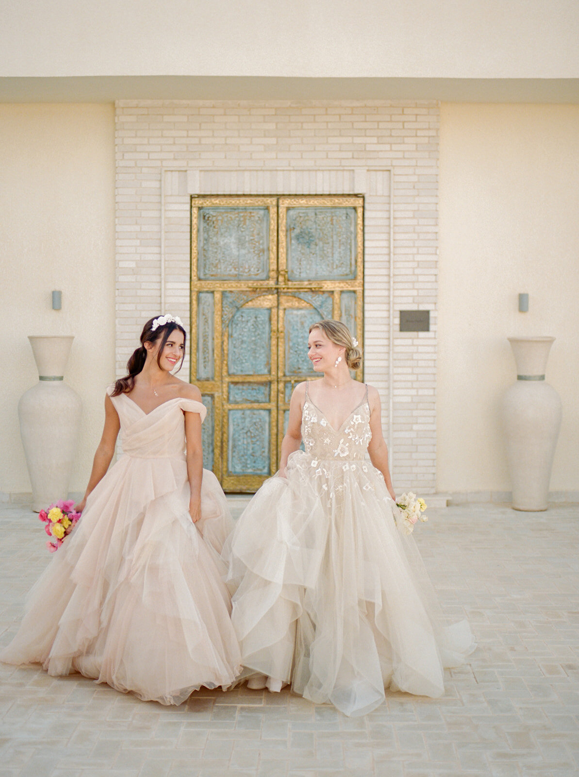 Destination wedding inspired by pink bougainvilleas at Dar Oomi Djerba Veronique lorre direction artistic floral designer Thomas Audiffren16