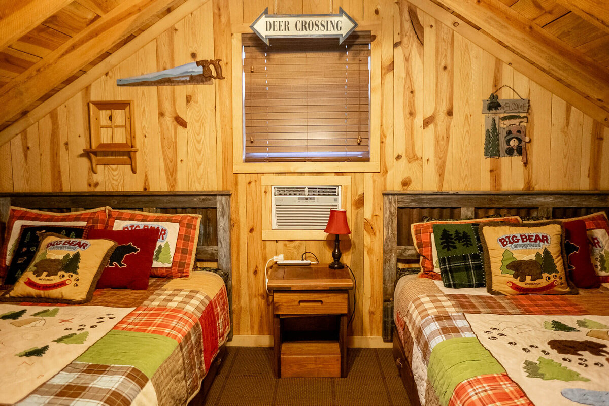 wolf-pen-gap-cabin-timber-wolf-2