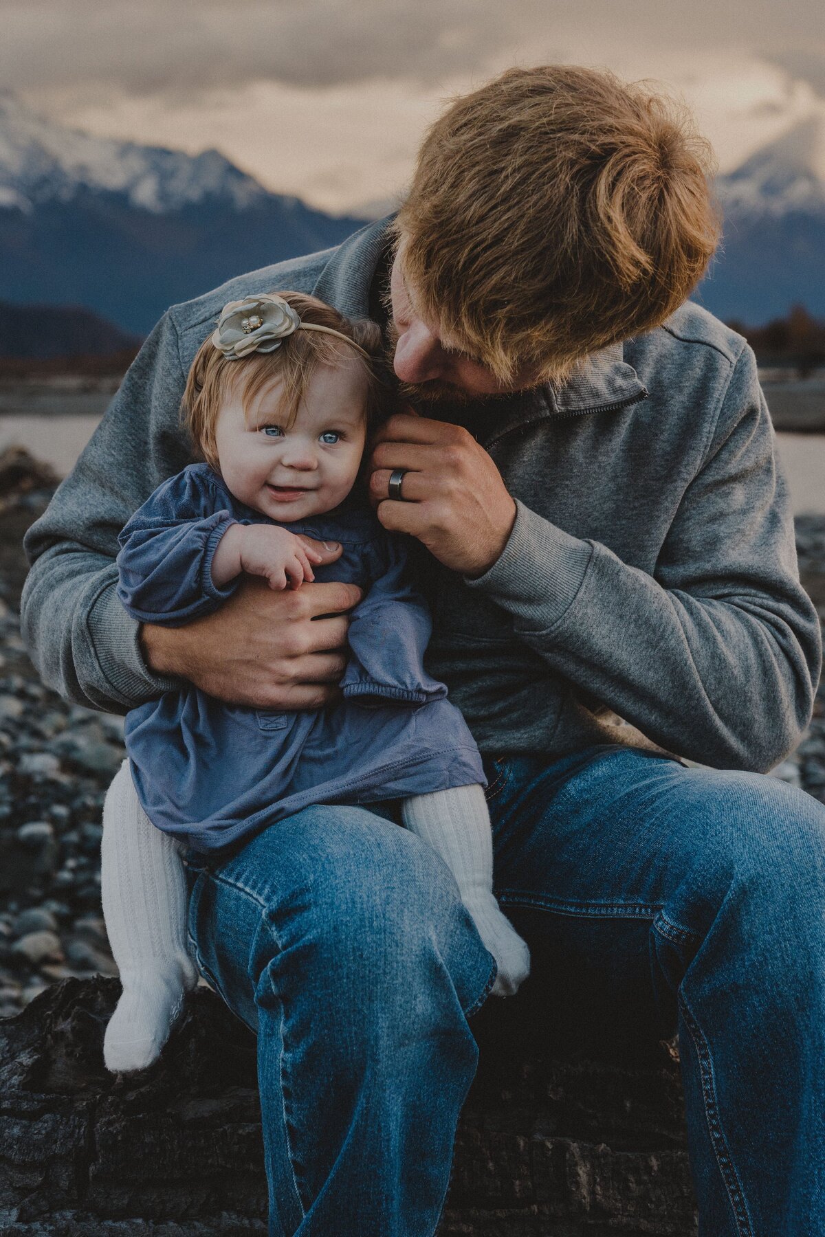 9L0A0923Alaska_MatanuskaRiverFamilySession