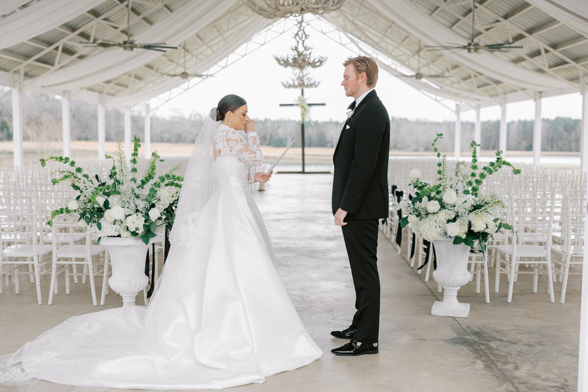 beautiful wedding day at dodson farms