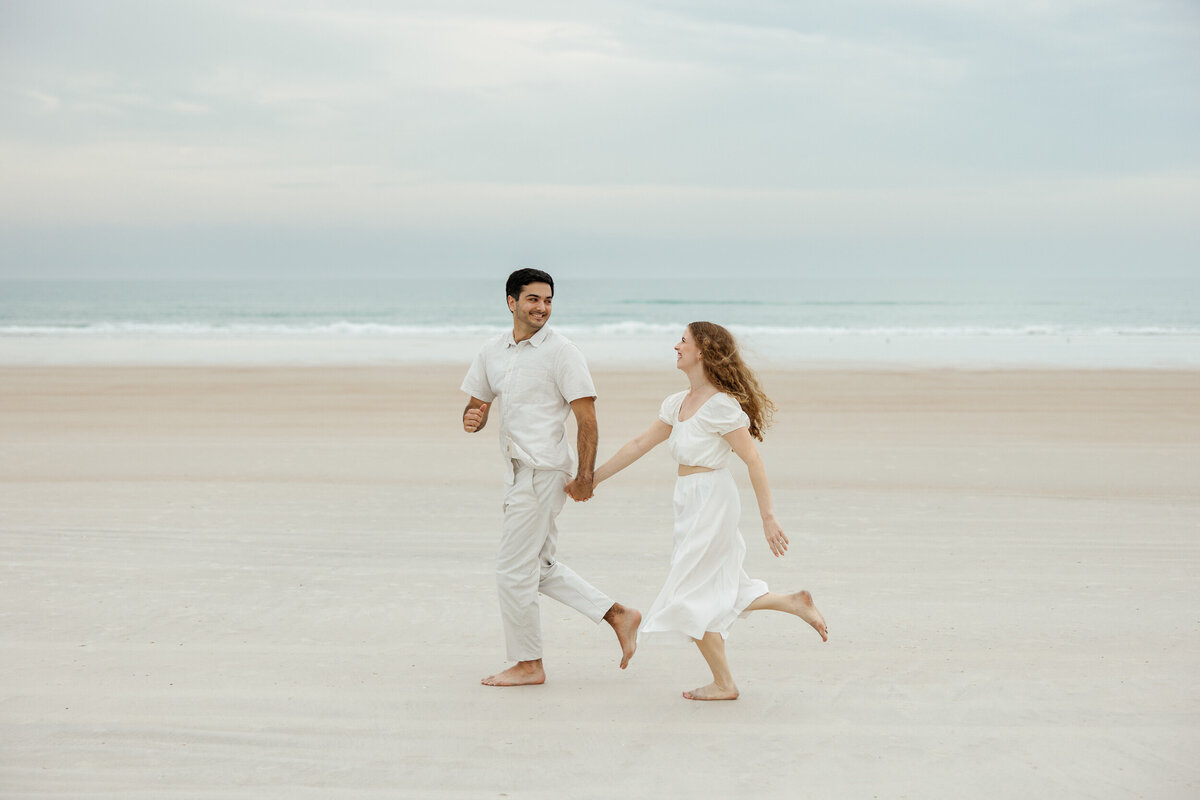 24-engagement-photo-bride-groom-orlando-wedding-photographer-28-north-41