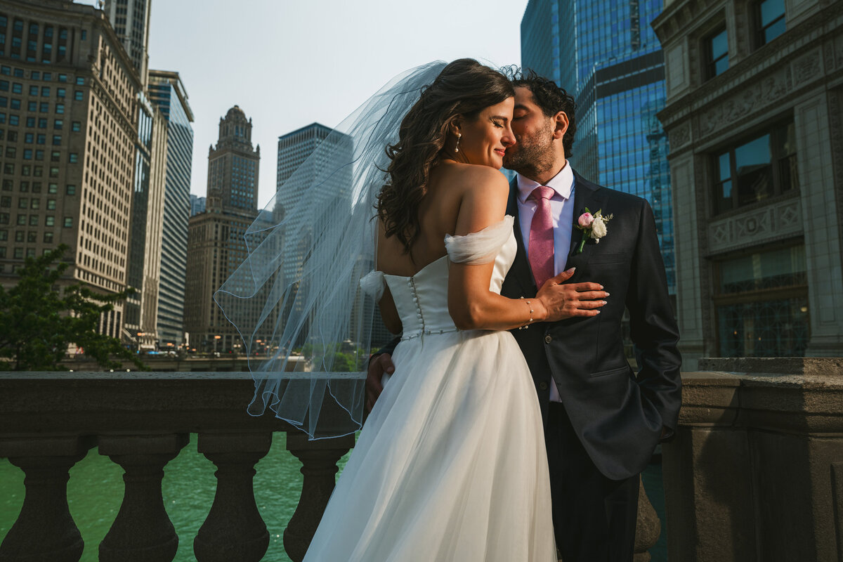 south-branch-wedding-chicago-loop-david-maia-248