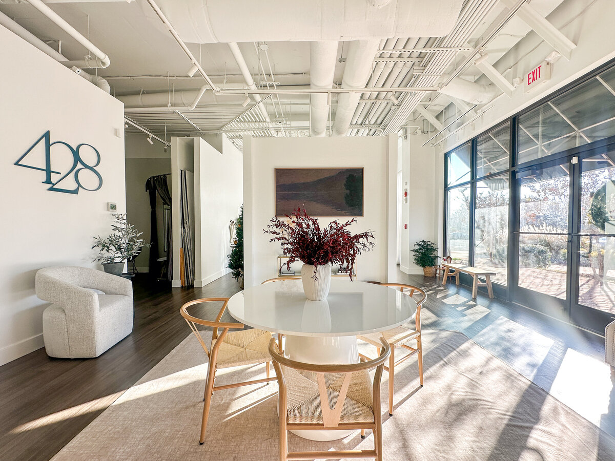 Studioat42801